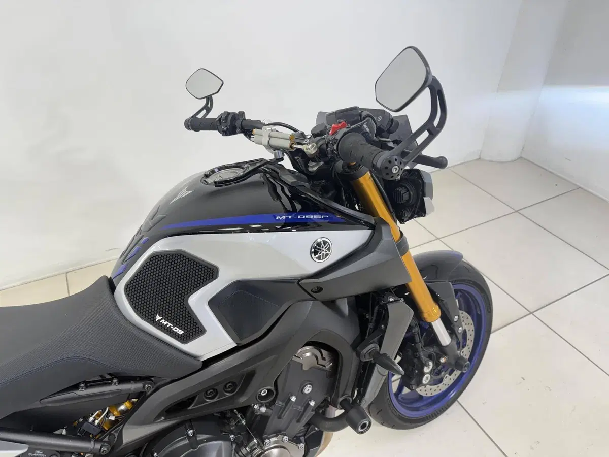 Yamaha MT-09 SP (2021 - 23) (8)