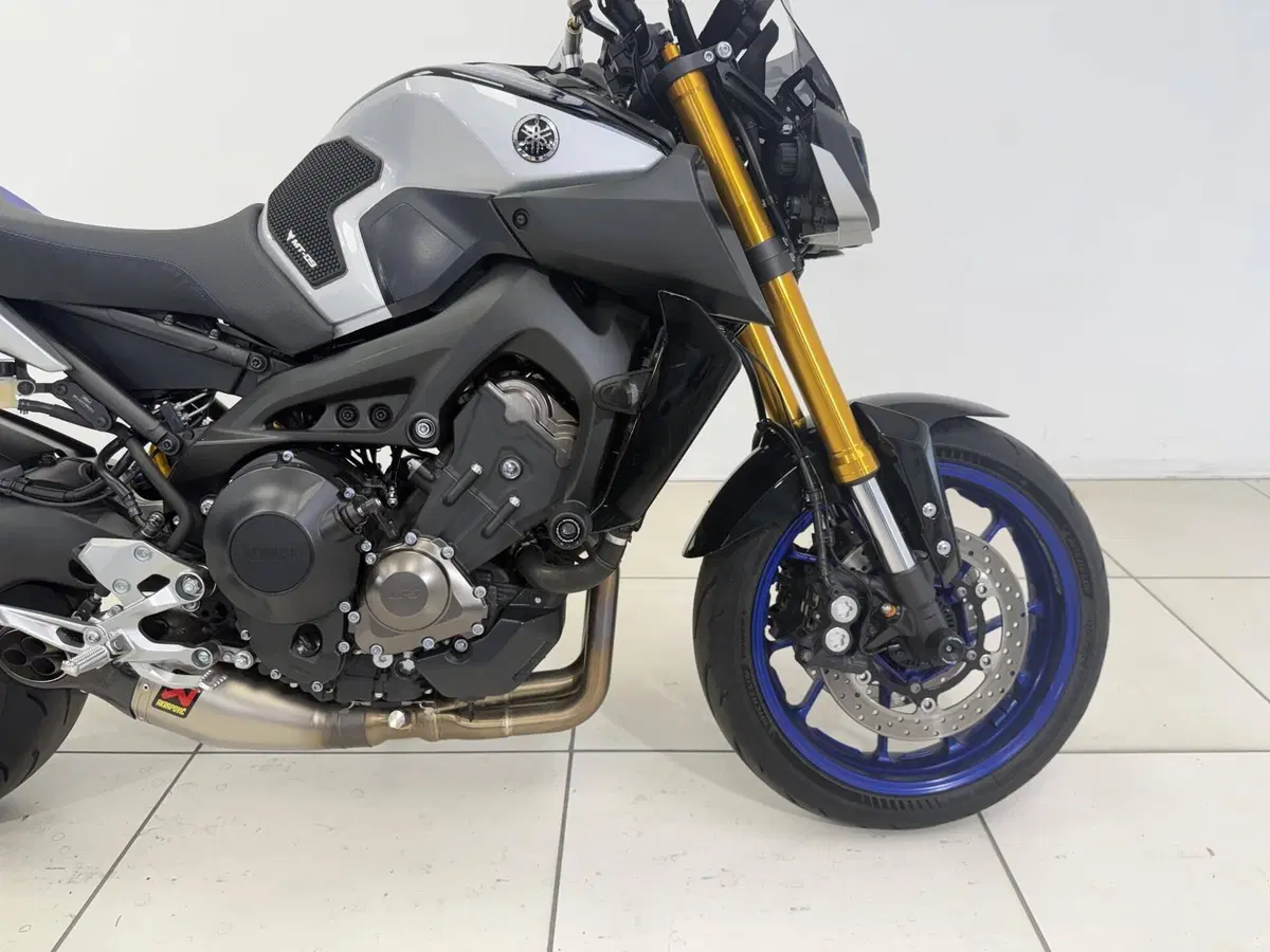 Yamaha MT-09 SP (2021 - 23) (12)