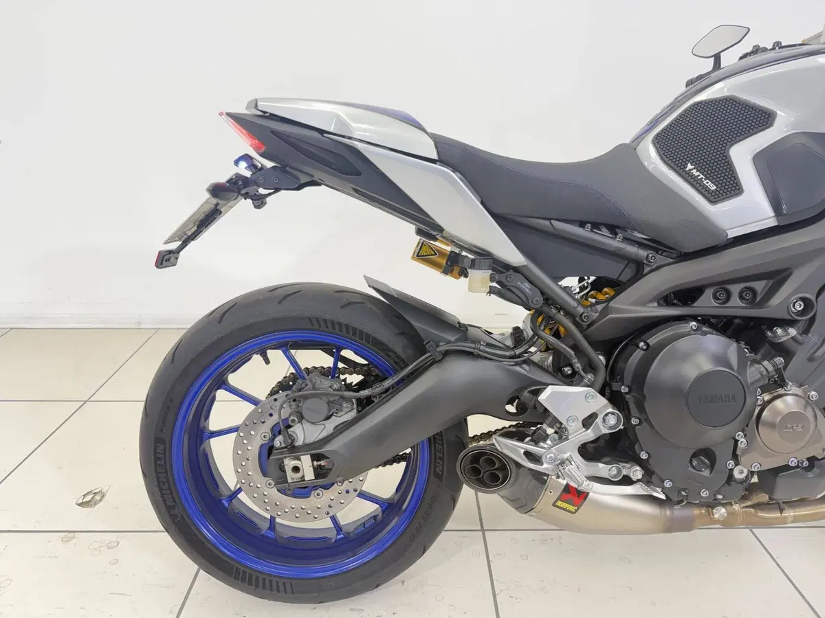 Yamaha MT-09 SP (2021 - 23) (18)