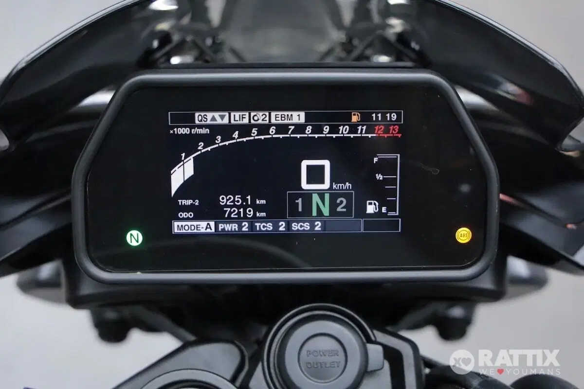 Yamaha MT-10 (2022 - 26) (13)