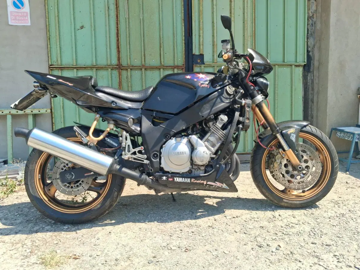 Yamaha FZR 600 (1991 - 93) (4)