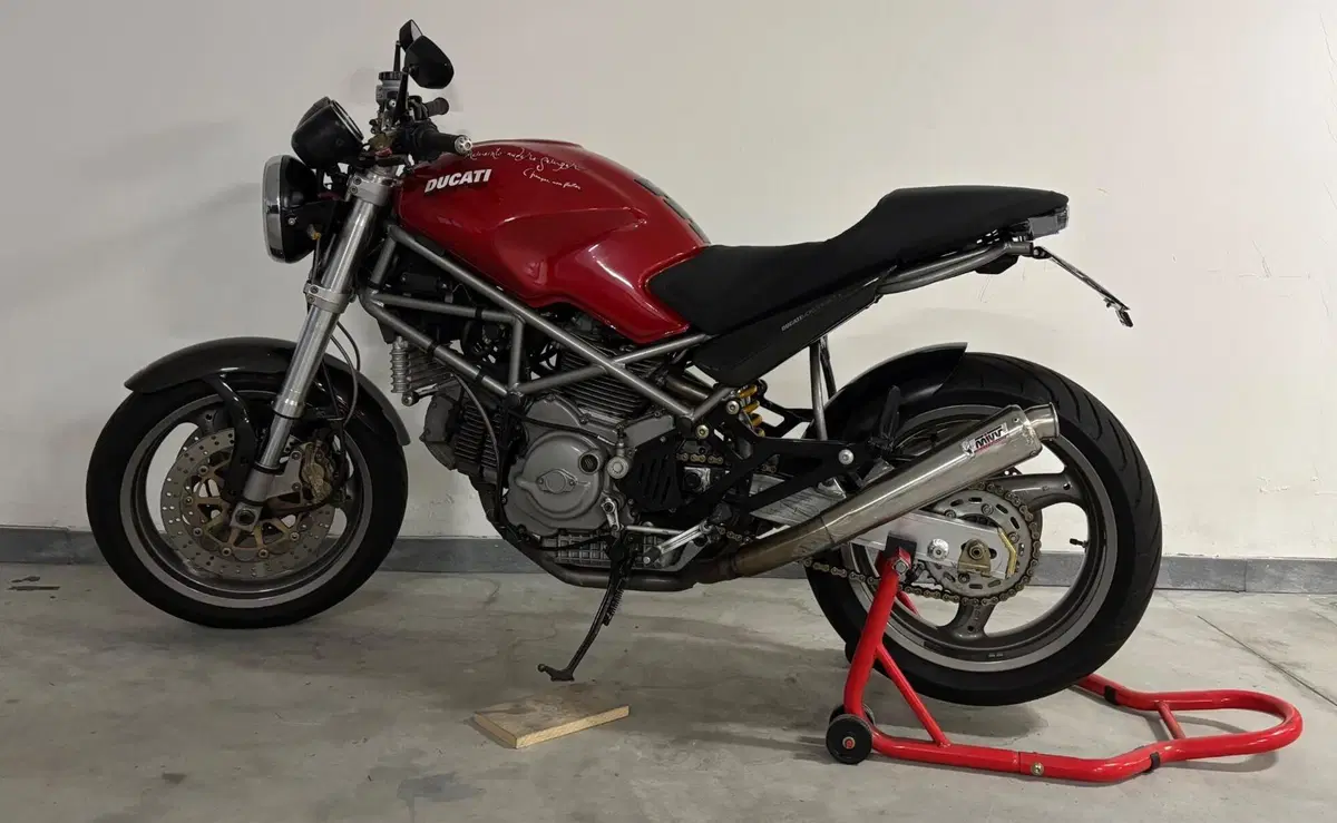 Ducati Monster 900 Special I.E. (1999 - 02) (8)