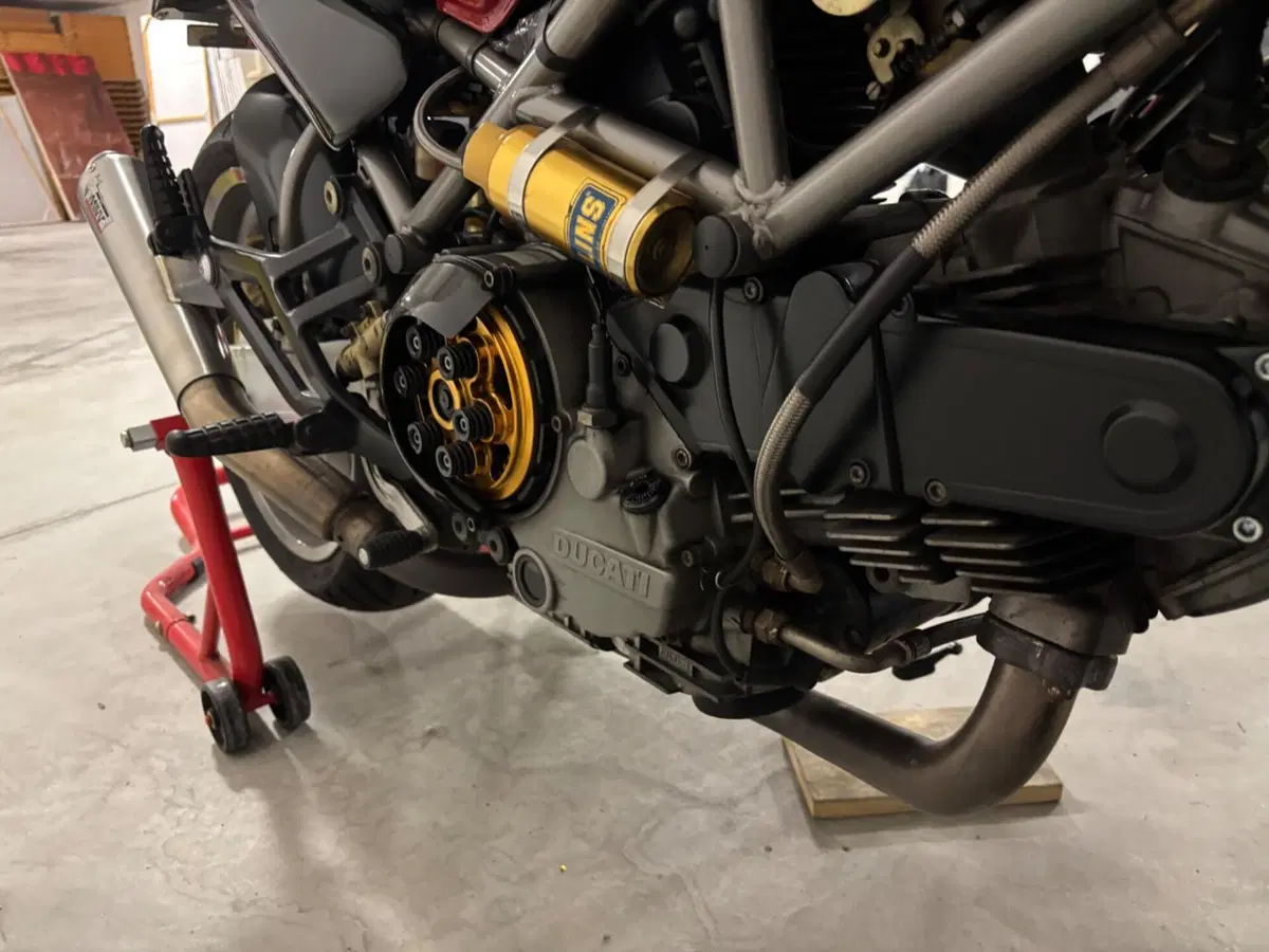Ducati Monster 900 Special I.E. (1999 - 02) (13)
