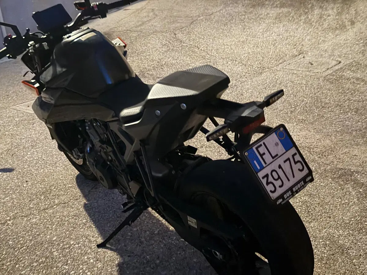 KTM 990 Duke (2024 - 26) (5)