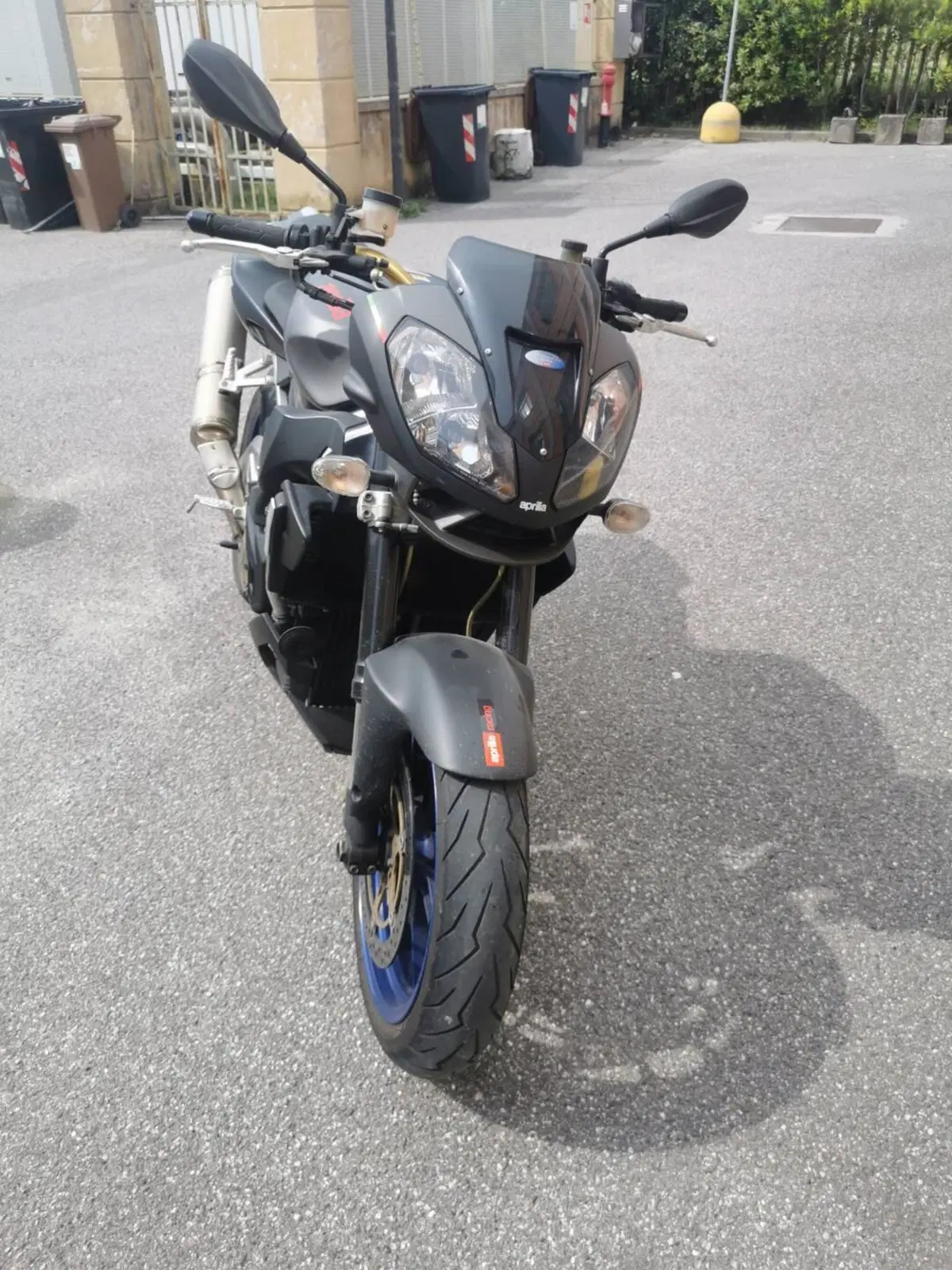 Aprilia Tuono 1000 R (2006 - 10) (2)