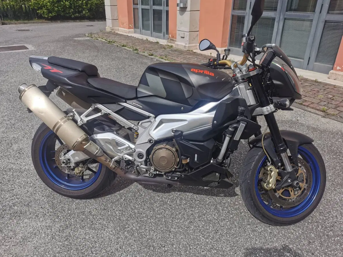 Aprilia Tuono 1000 R (2006 - 10) (3)
