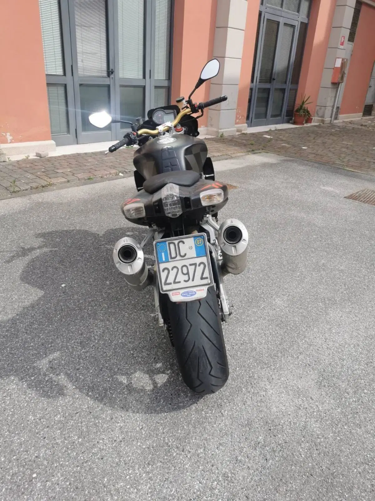 Aprilia Tuono 1000 R (2006 - 10) (5)