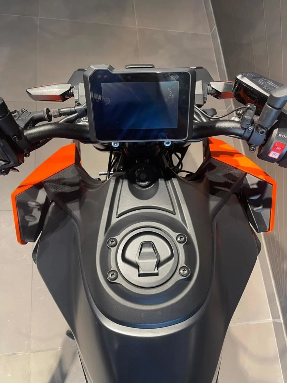 KTM 990 Duke (2024 - 26) (5)