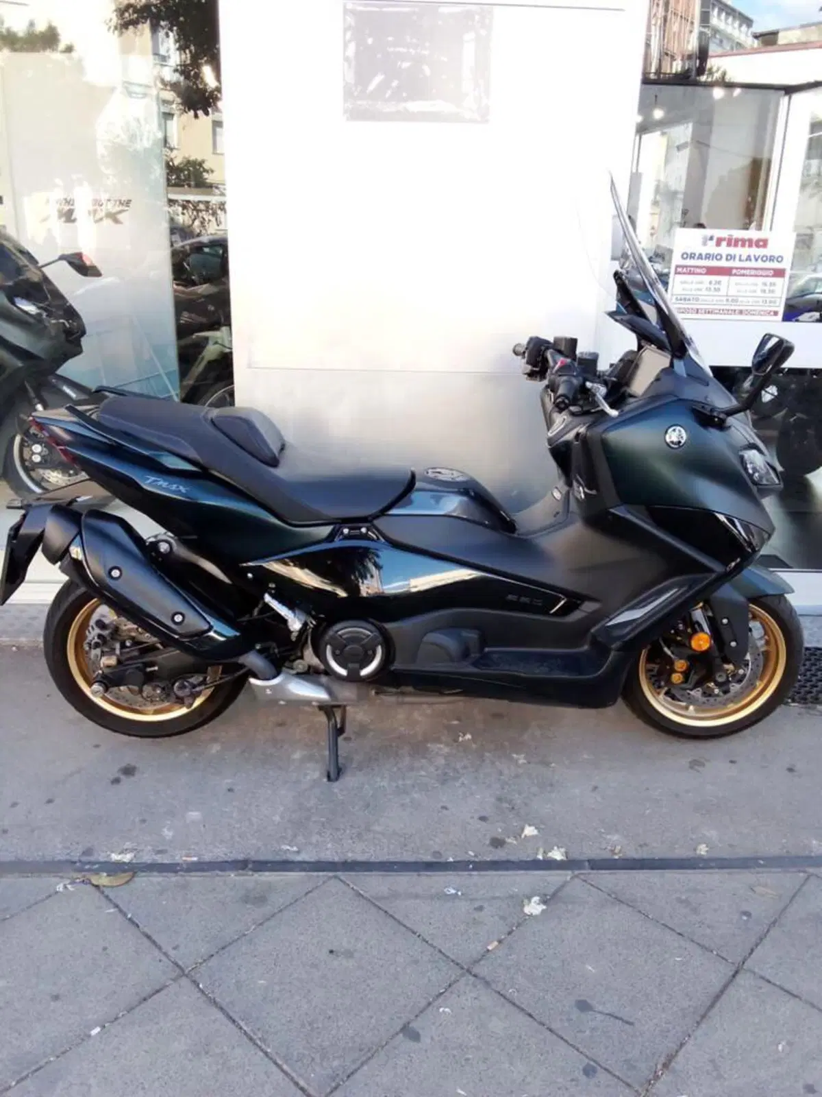 Yamaha T-Max 560 Tech Max (2022 - 24) (3)
