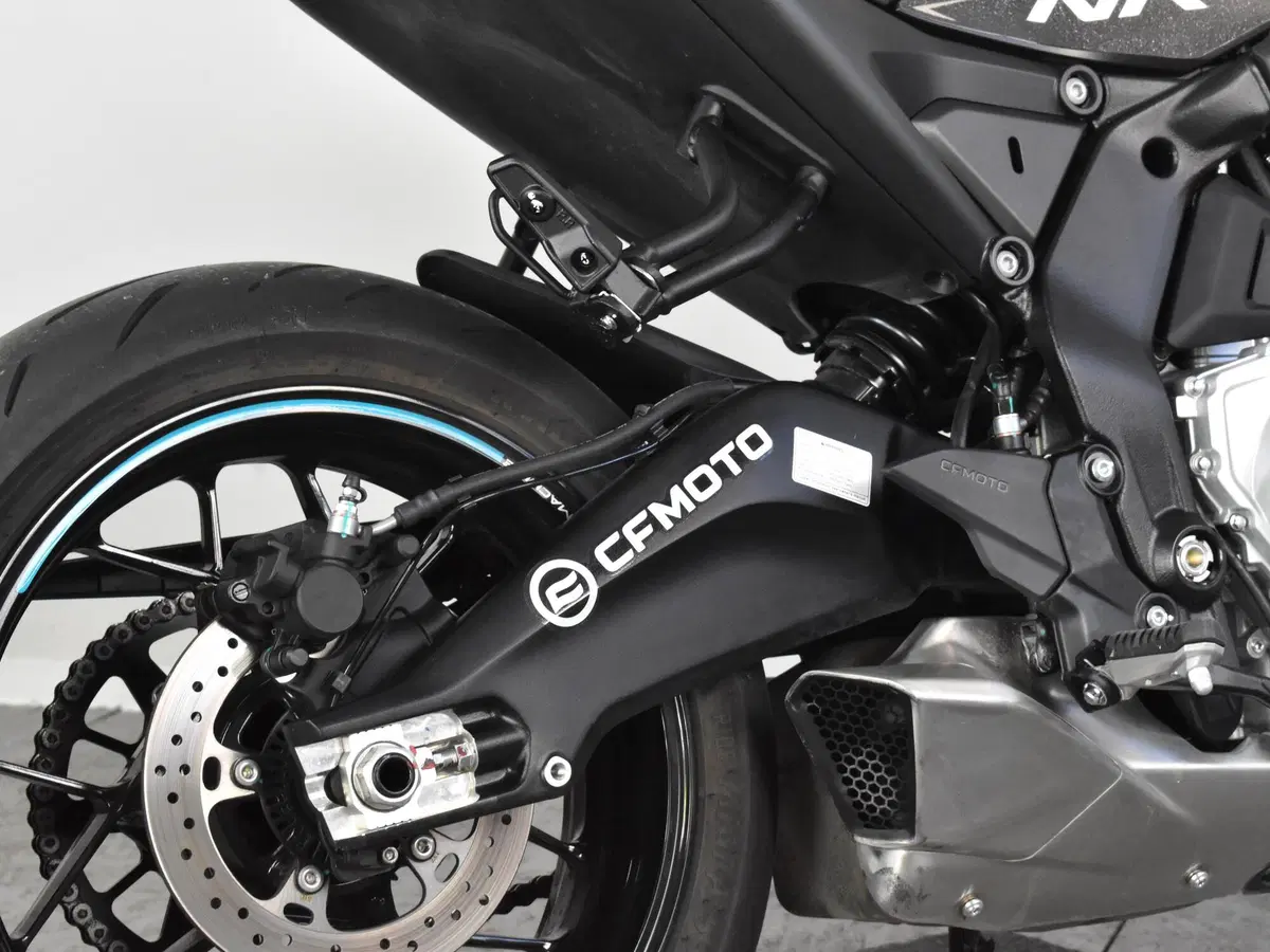 CFMOTO 675NK (2025 - 26) (7)