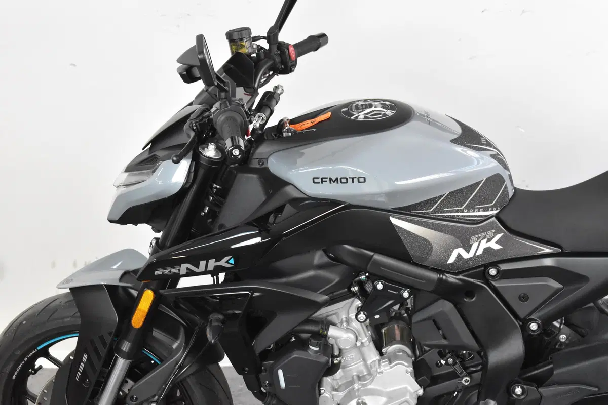 CFMOTO 675NK (2025 - 26) (14)