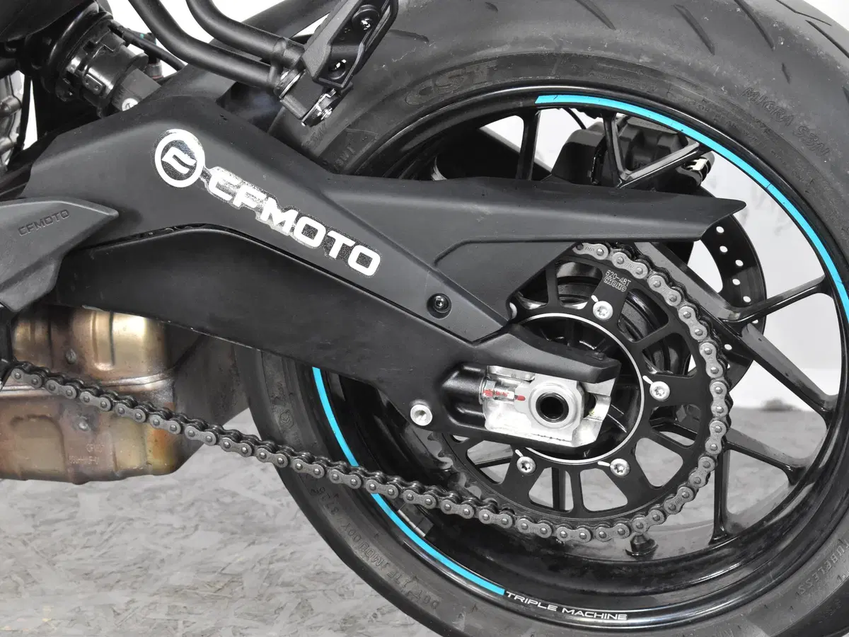 CFMOTO 675NK (2025 - 26) (16)