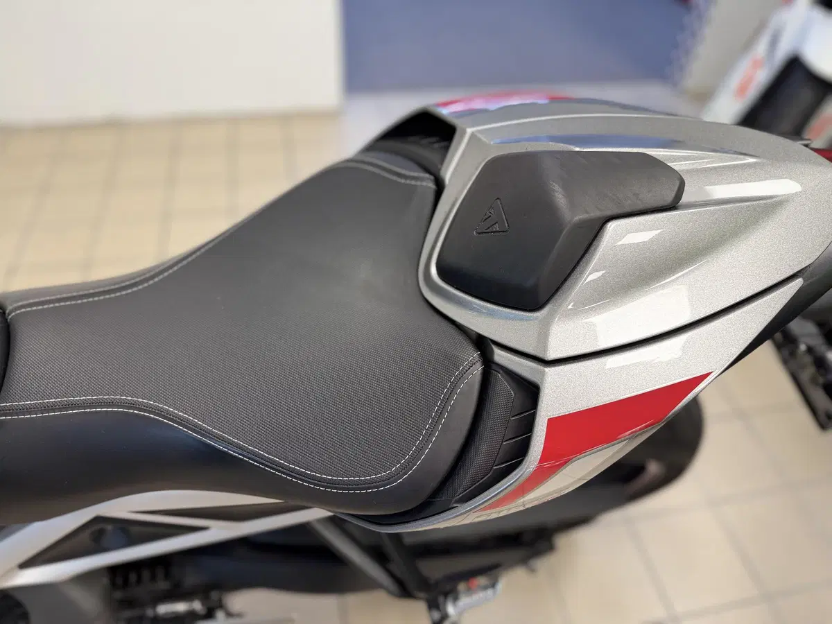 Triumph Street Triple RS (2020 - 22) (7)