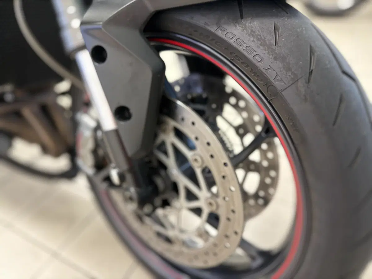 Triumph Street Triple RS (2020 - 22) (9)