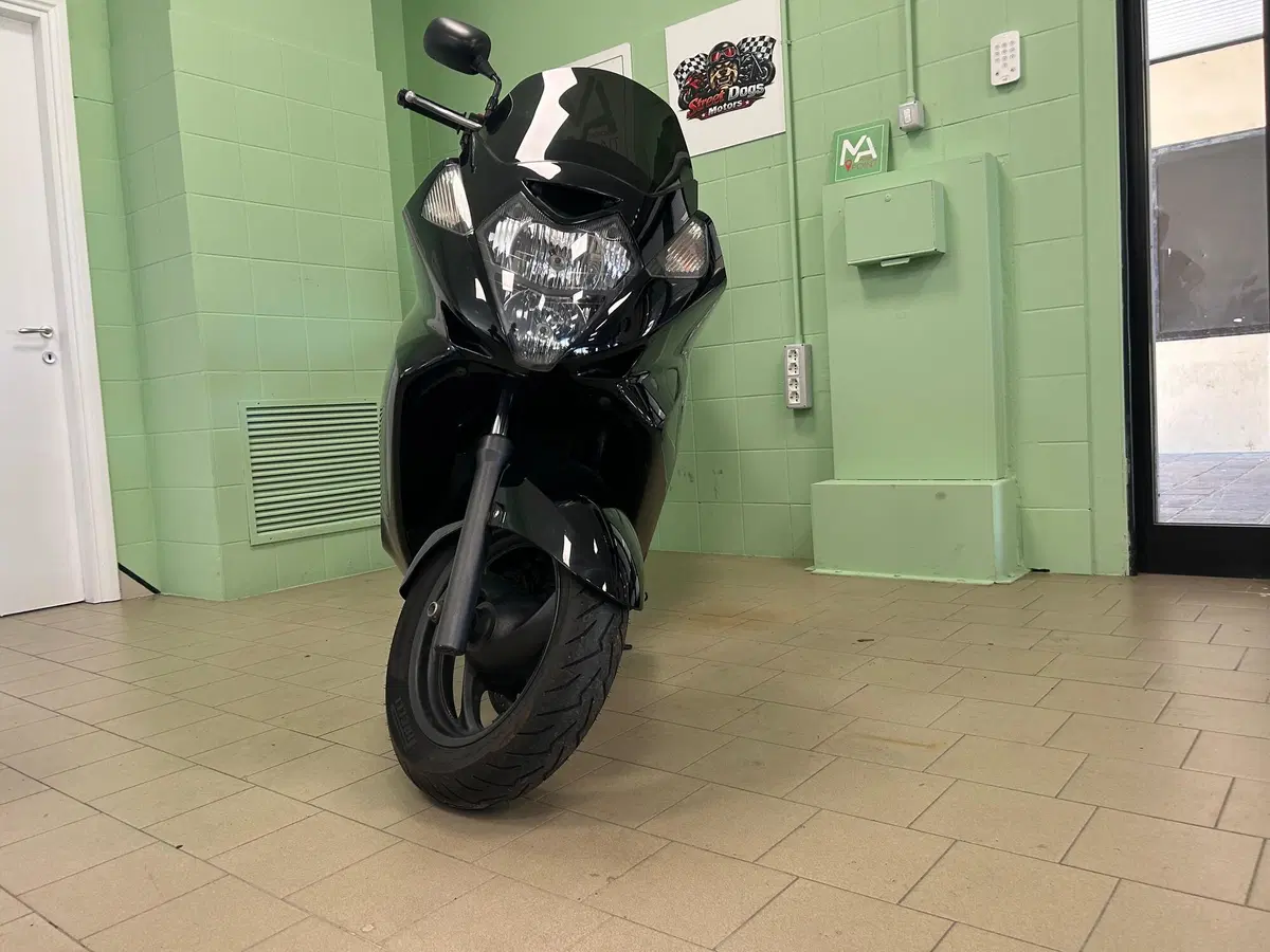 Honda Silver Wing 400 (2006 - 09) (13)
