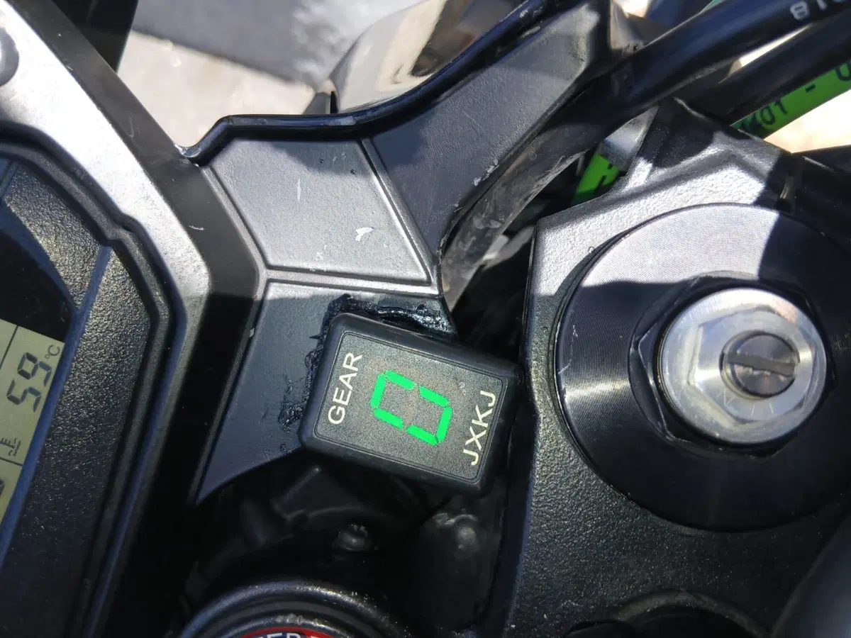 Kawasaki Z 750 (2007 - 14) (4)