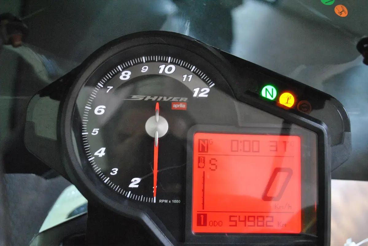 Aprilia Shiver 750 (2008 - 10) (3)