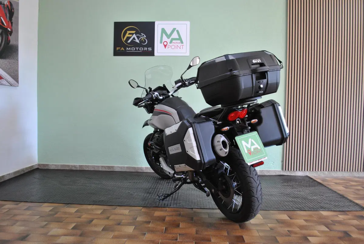 Moto Guzzi V85 TT (2021 - 23) (7)