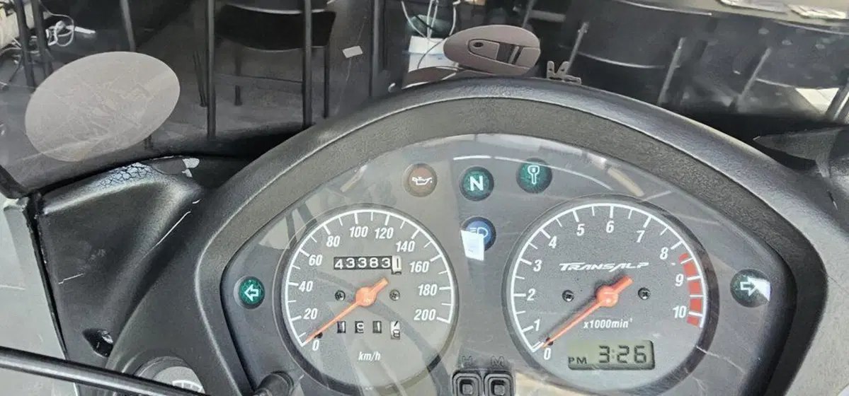 Honda Transalp XL 650V (2005 - 06) (5)