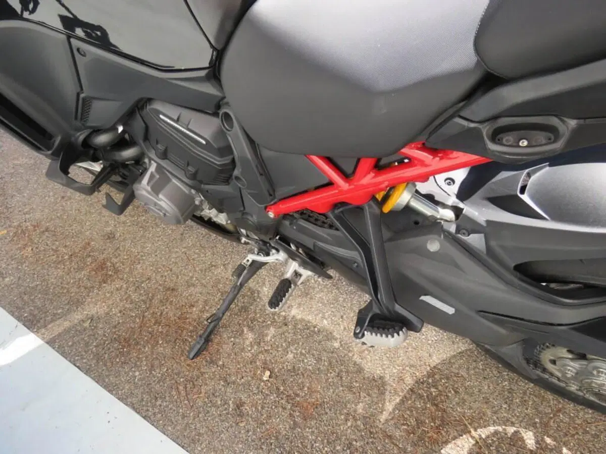 Ducati Multistrada V4 Pikes Peak (2021 - 24) (15)