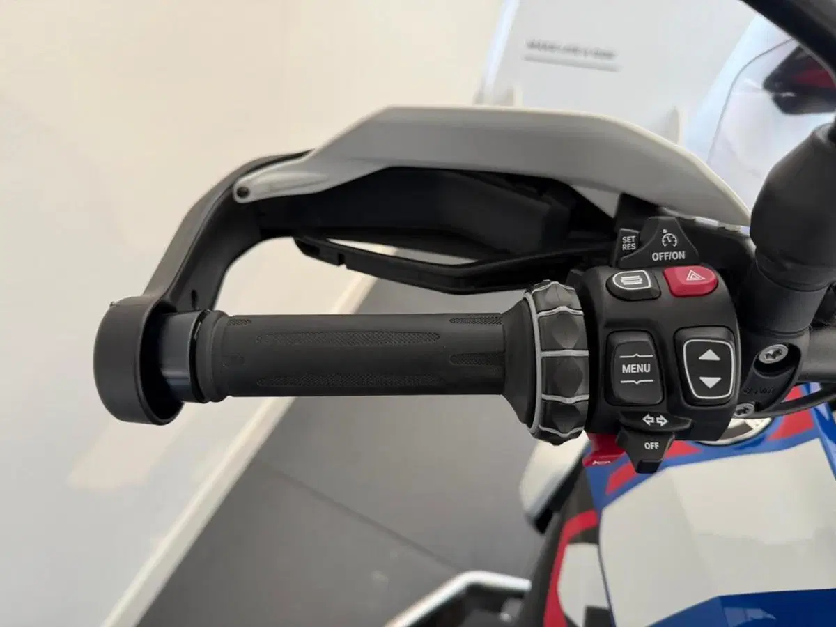 Bmw R 1300 GS (2023 - 26) (9)