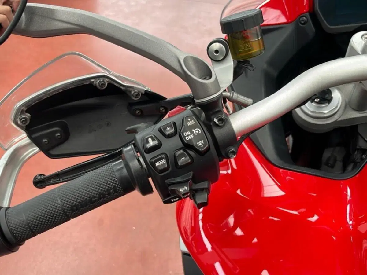 Ducati Multistrada V4 S (2021 - 24) (9)