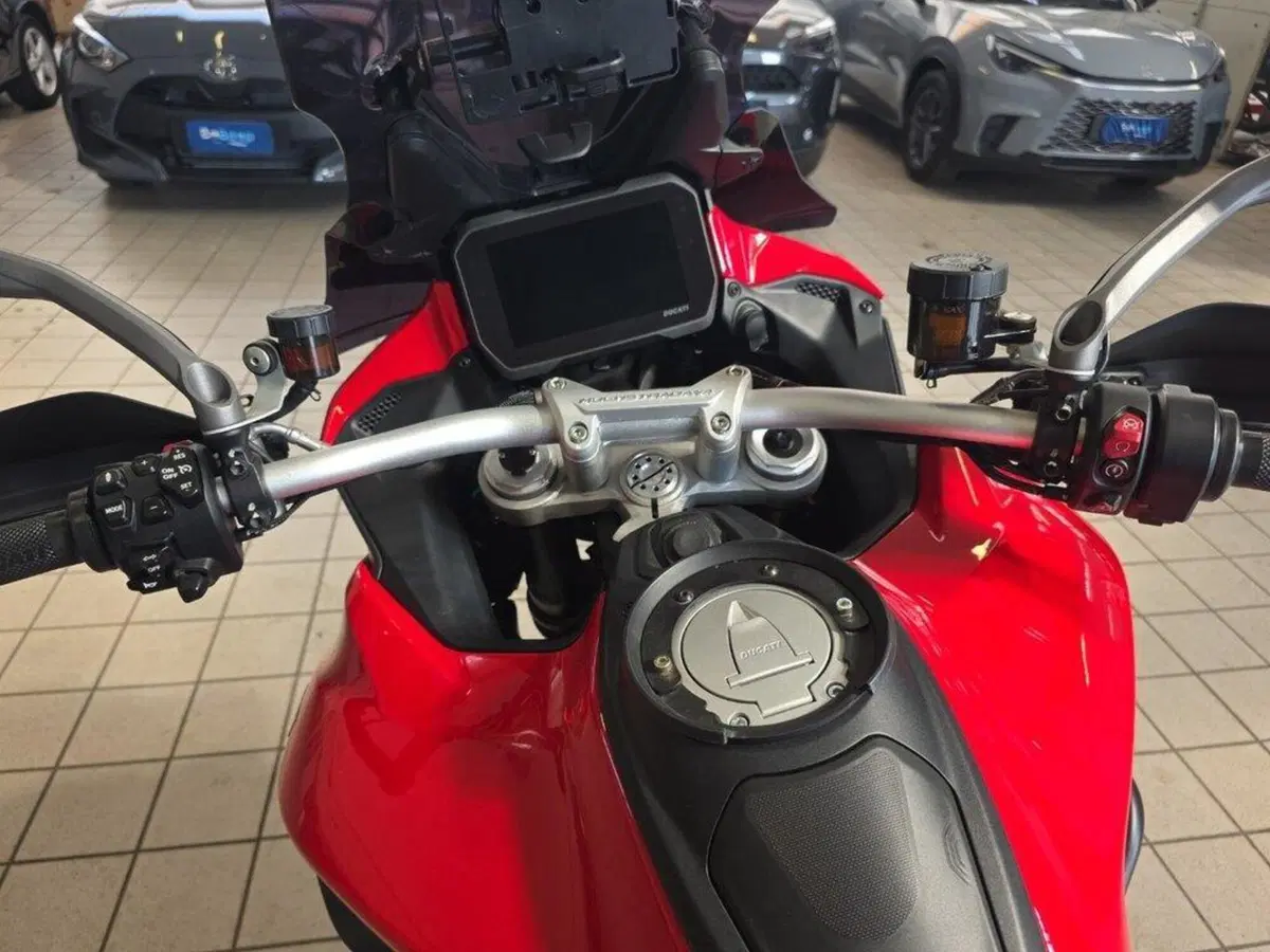 Ducati Multistrada V4 S (2021 - 24) (9)