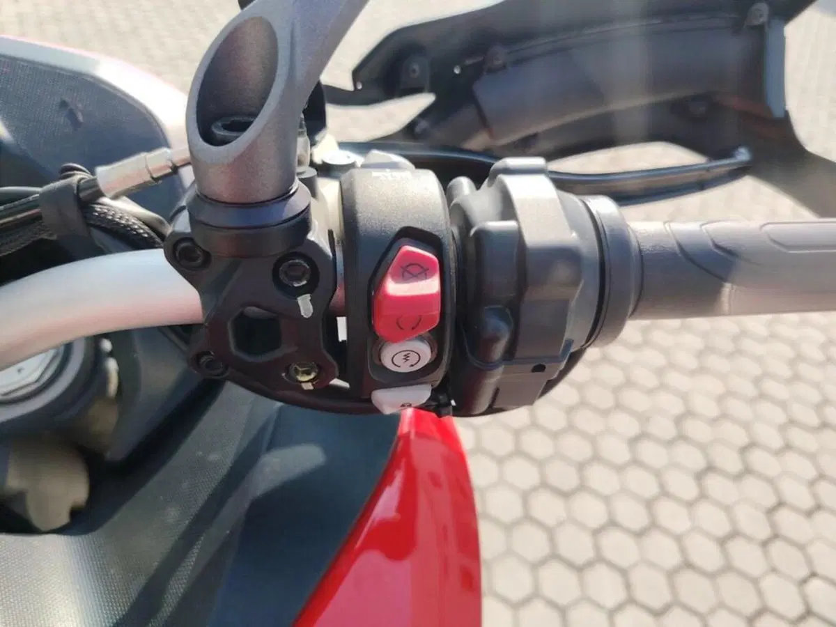 Ducati Multistrada V2 S (2022 - 24) (10)