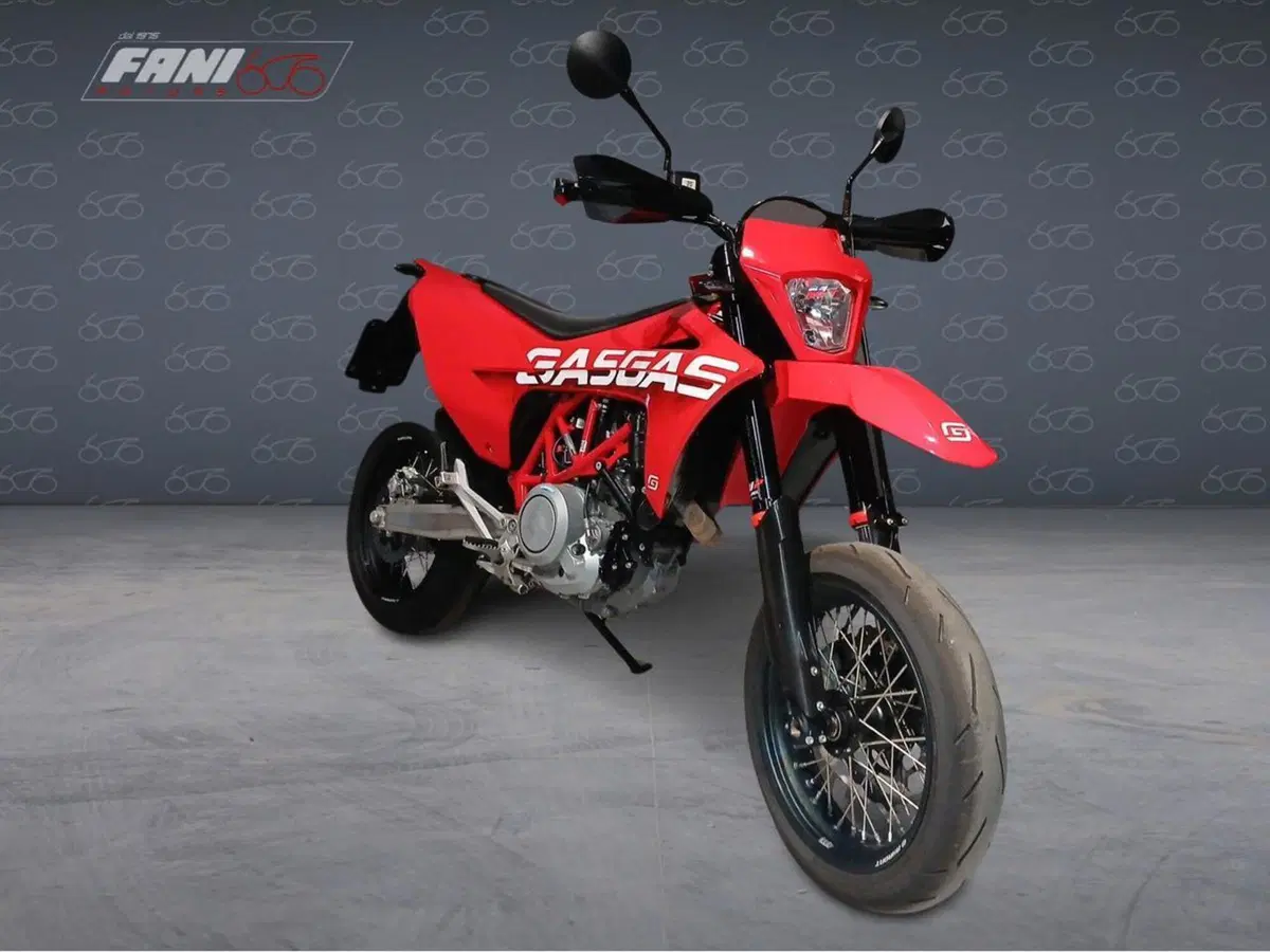GASGAS SM 700 (2022 - 26) (3)