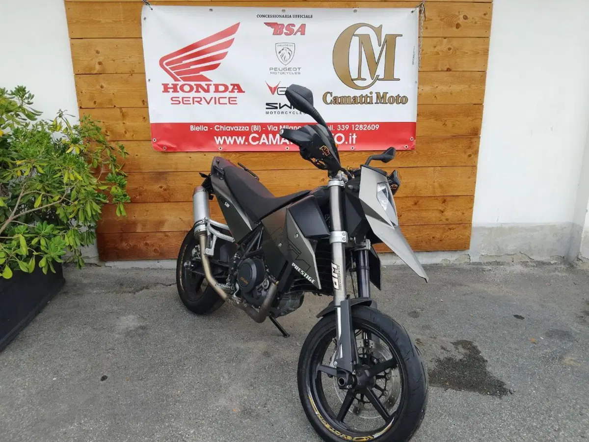 KTM 690 Supermoto (2007 - 12) (3)