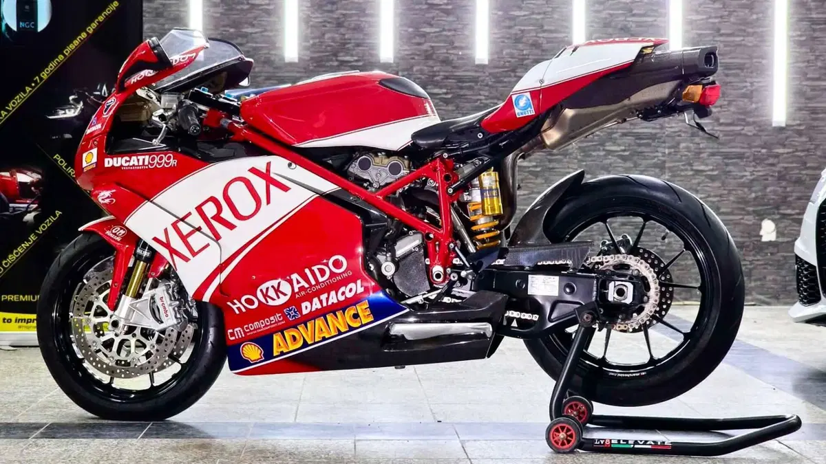 Ducati 999 R (2005 - 06) (2)