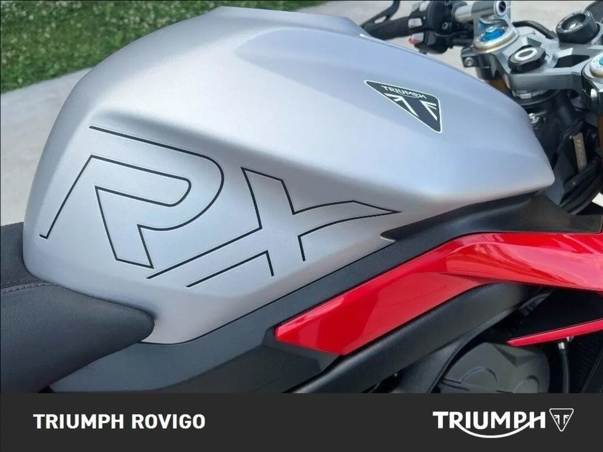 Triumph Street Triple 765 RX (2026) (3)