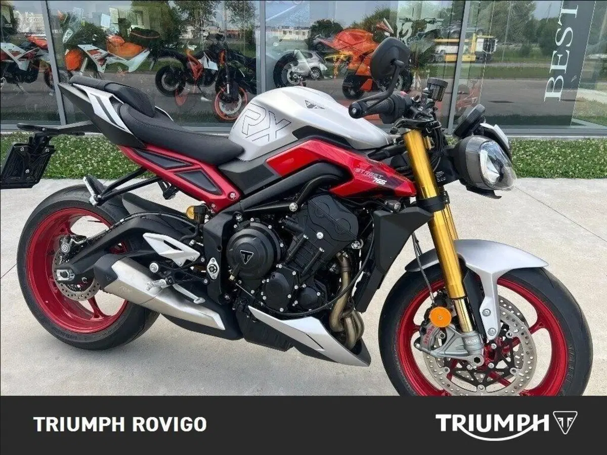 Triumph Street Triple 765 RX (2026) (8)