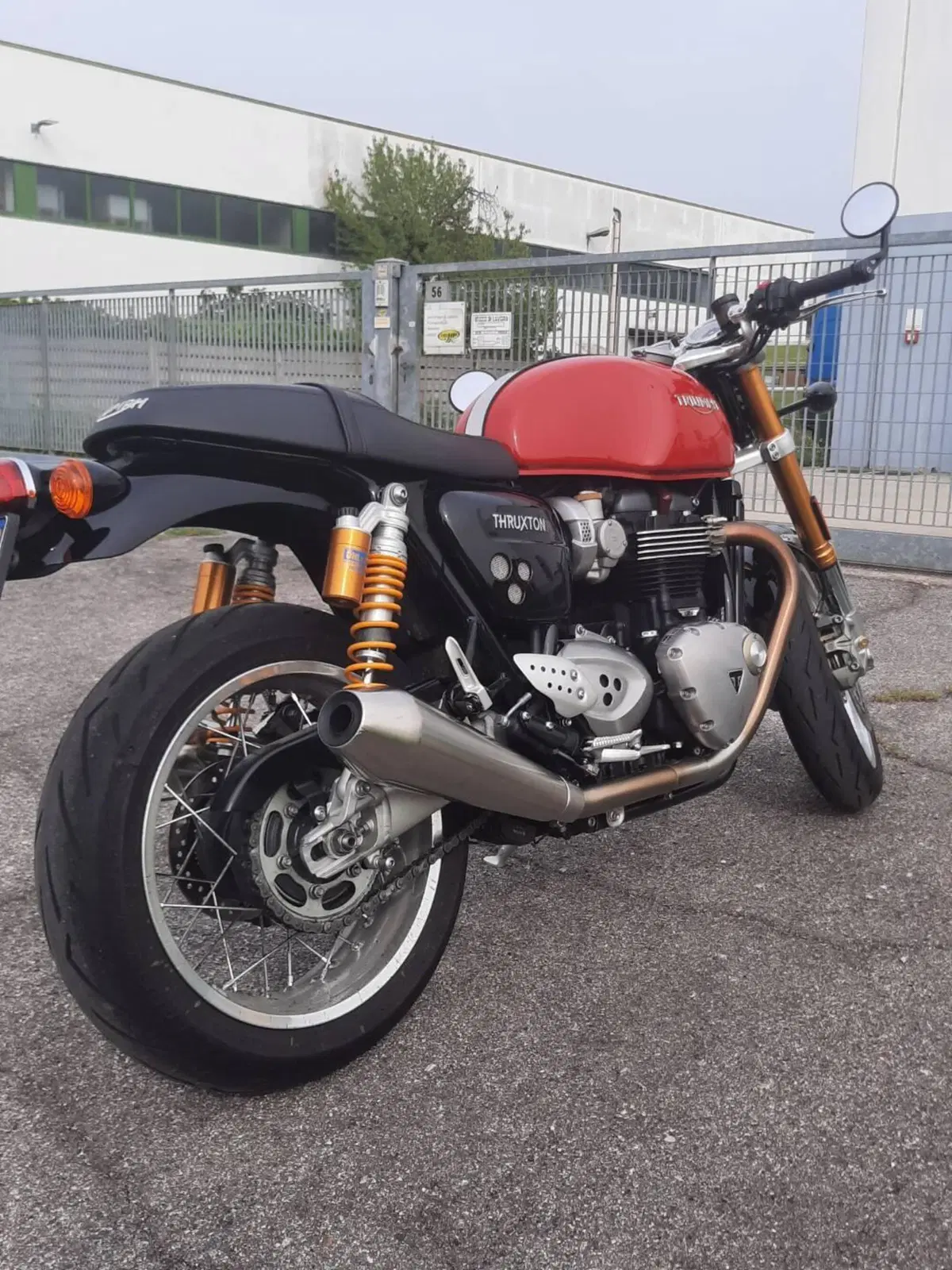 Triumph Thruxton 1200 R (2016) (4)