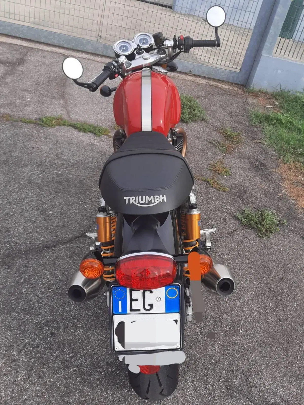 Triumph Thruxton 1200 R (2016) (5)