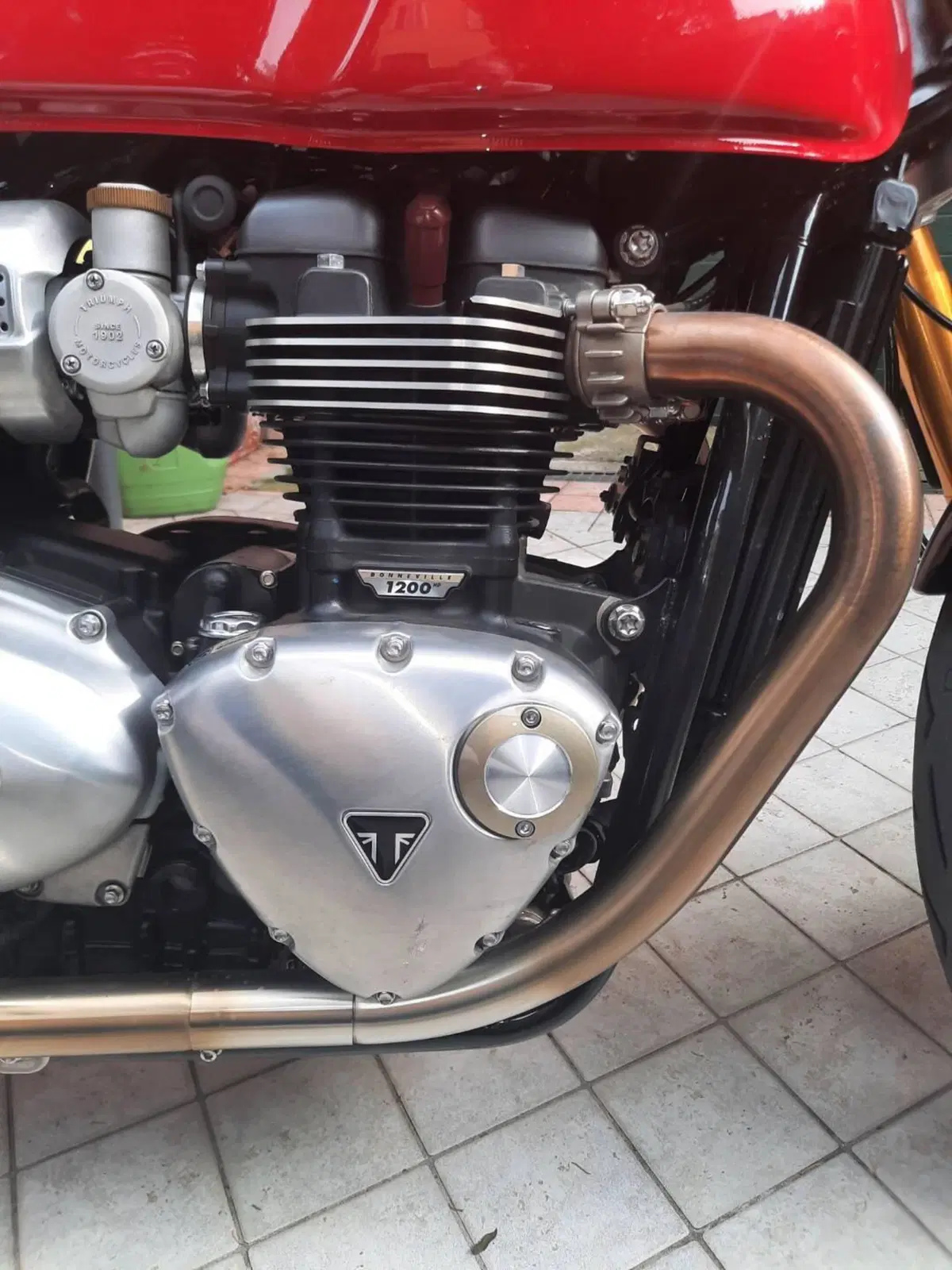 Triumph Thruxton 1200 R (2016) (6)