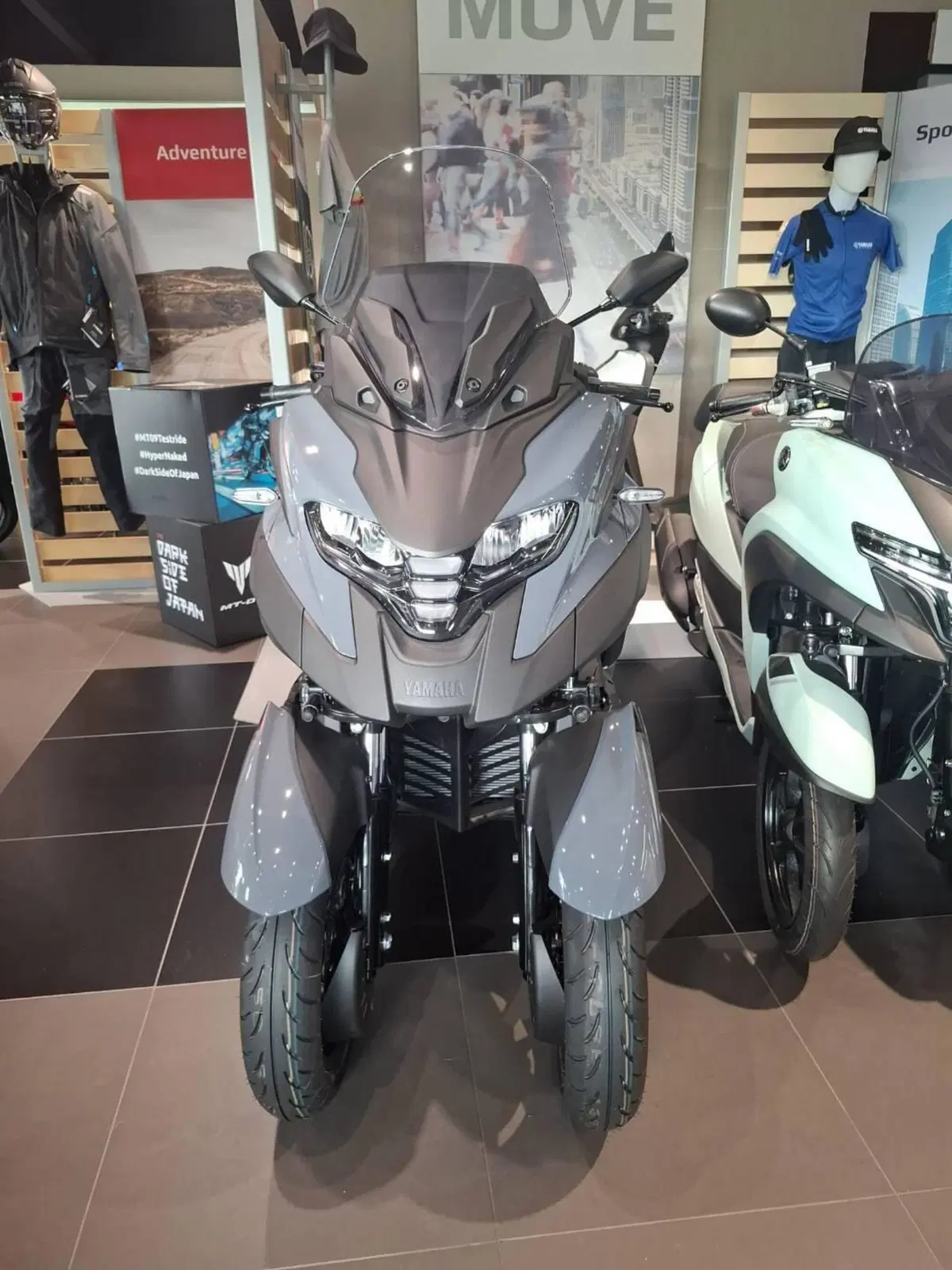 Yamaha Tricity 300 (2027) (2)