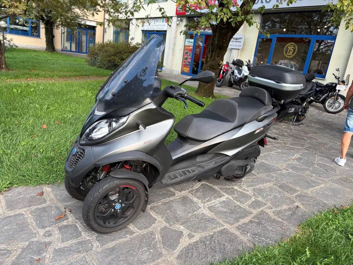 Piaggio Mp3 300 Hpe (2019 - 20) (2)