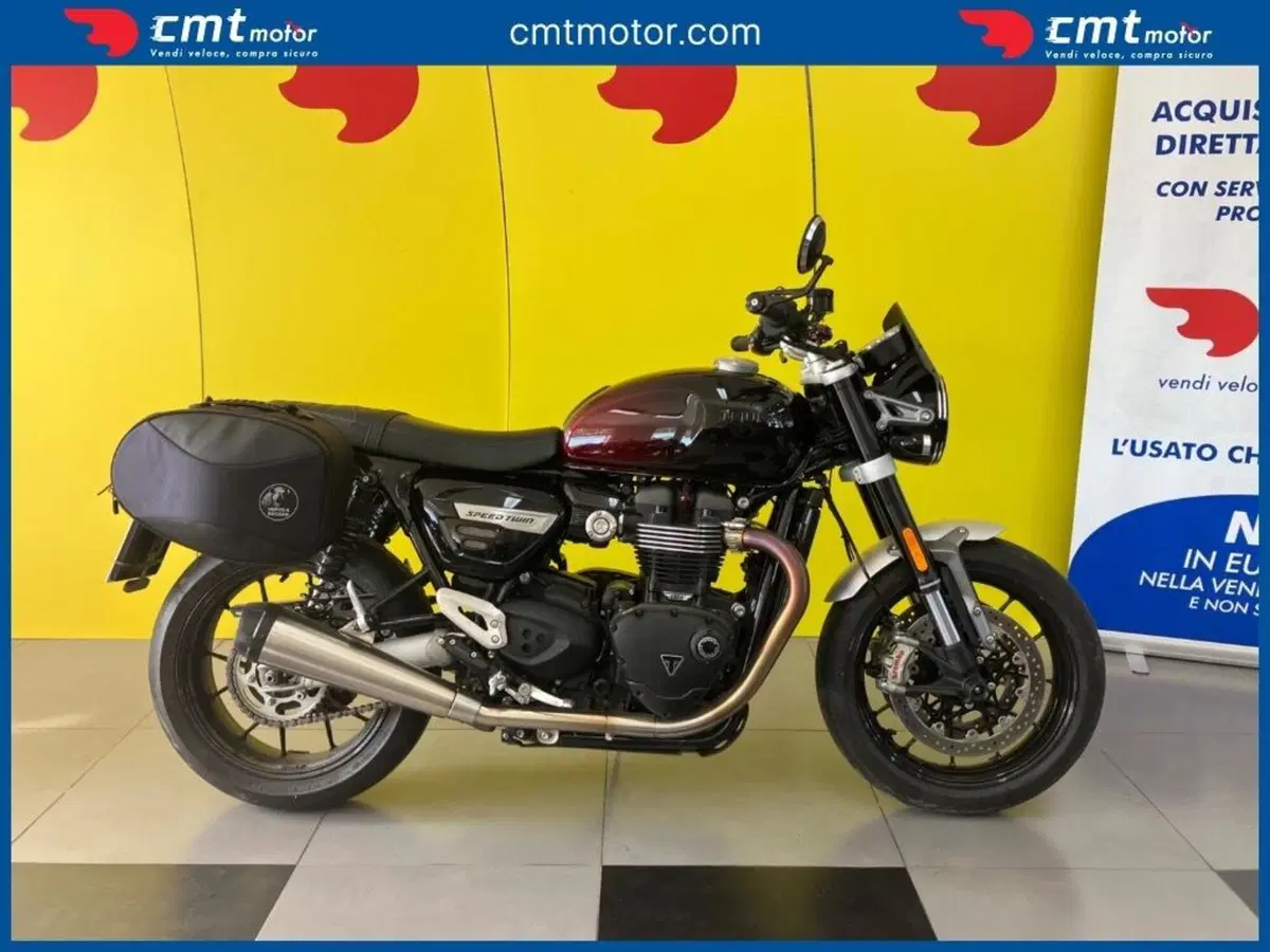 Triumph Speed Twin 1200 Stealth Edition (2024)