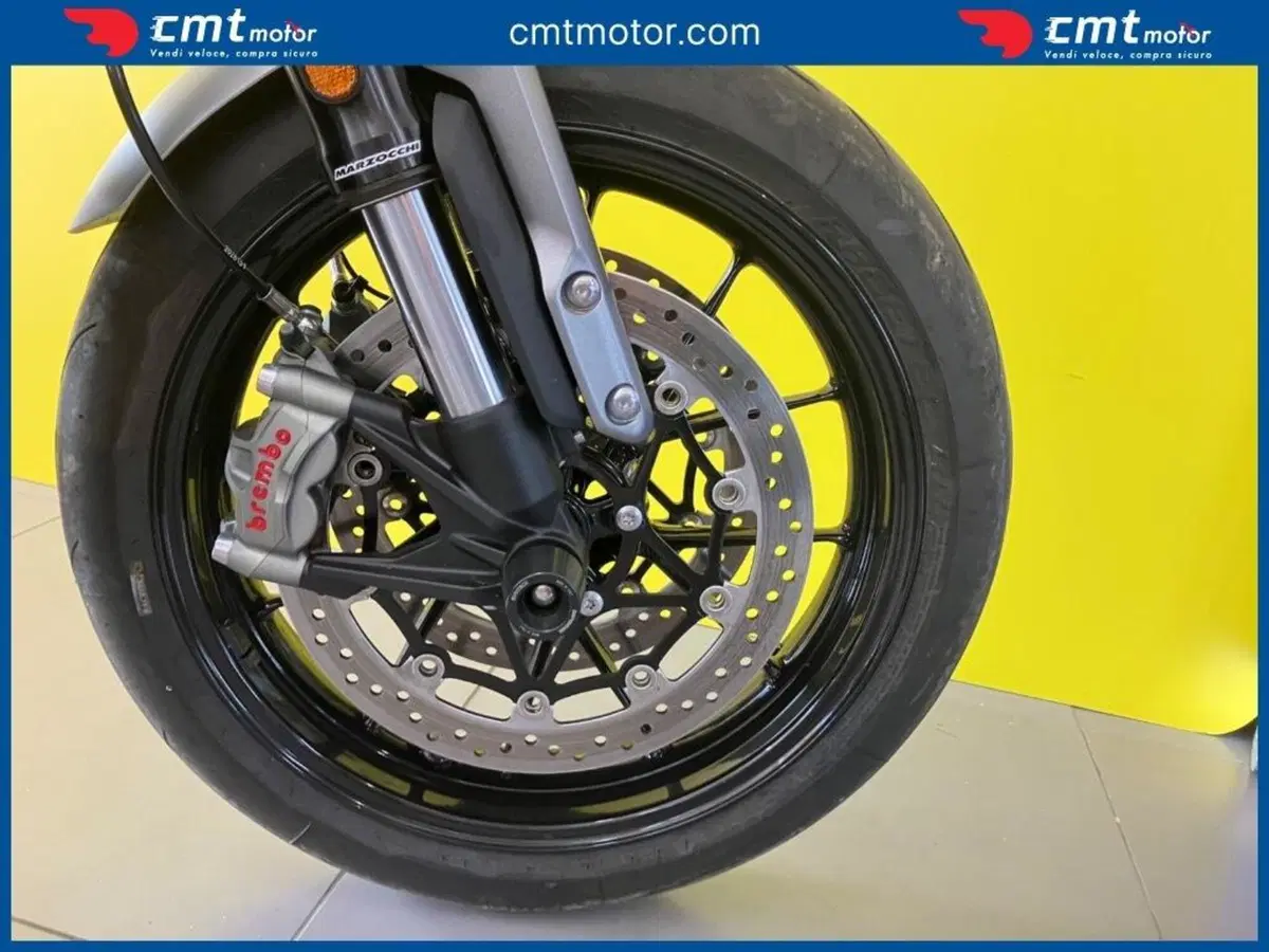 Triumph Speed Twin 1200 Stealth Edition (2024) (12)
