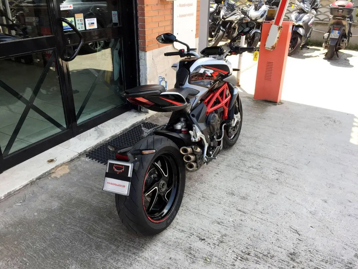 MV Agusta Brutale 800 RR (2017 - 20) (8)