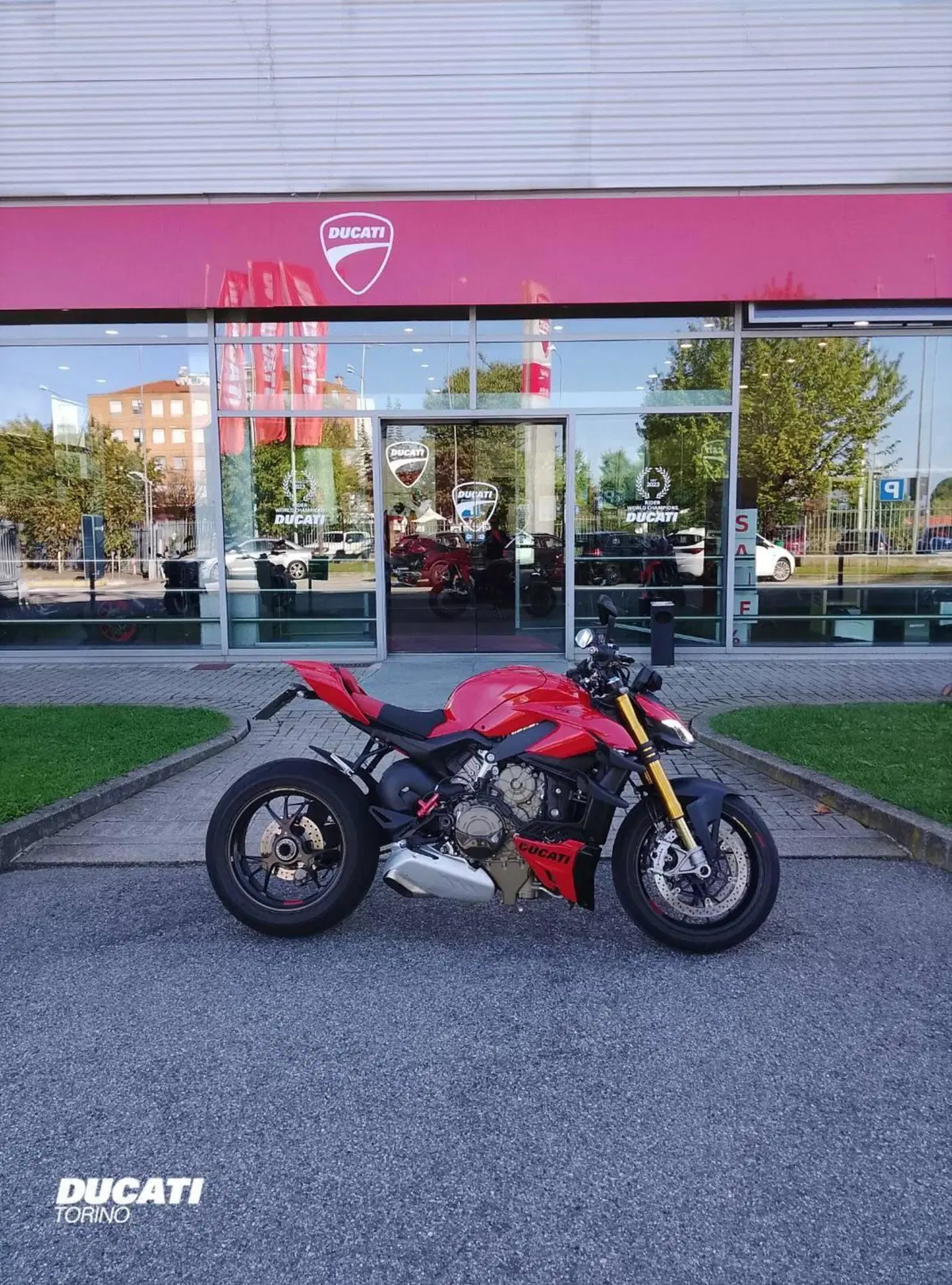 Ducati Streetfighter V4 1100 S (2021 - 22) (3)