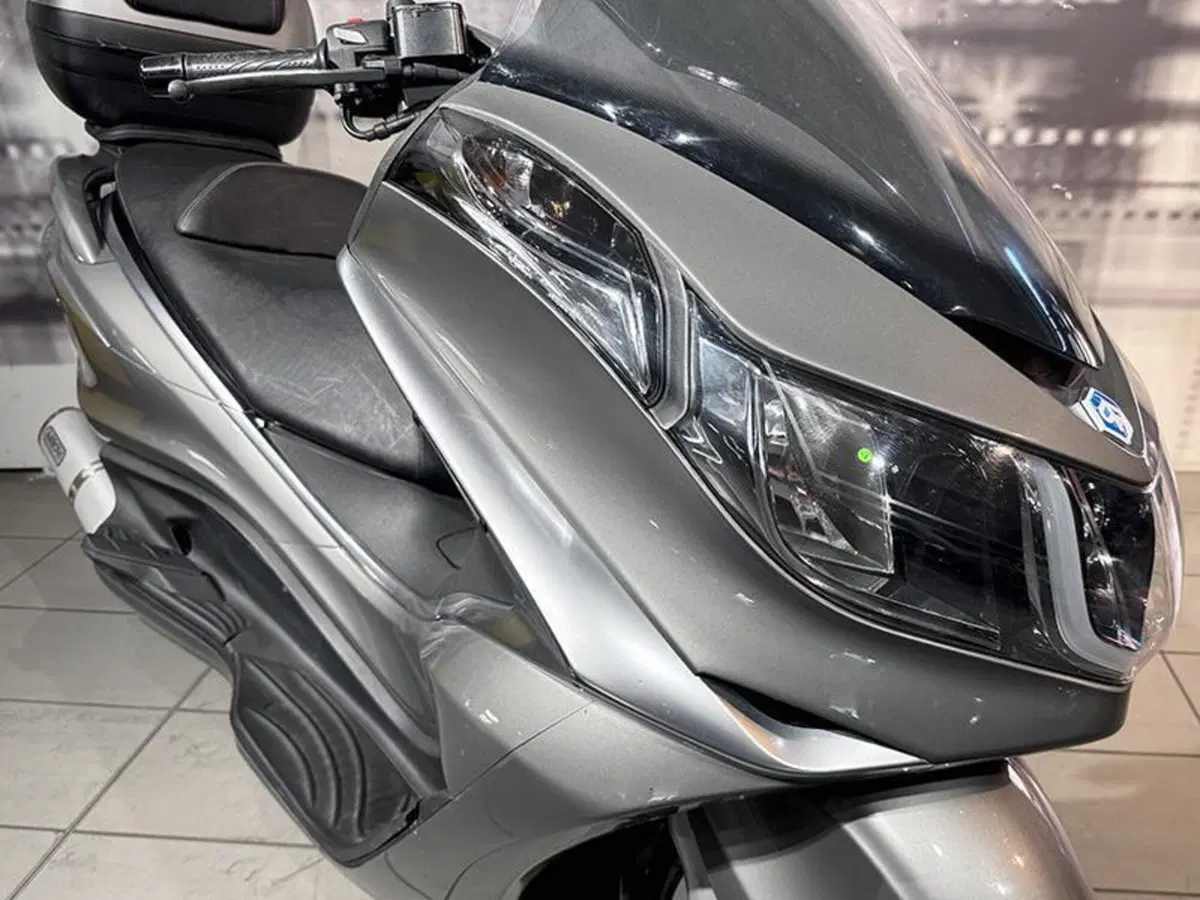Piaggio X10 500 Executive (2011 - 17) (4)