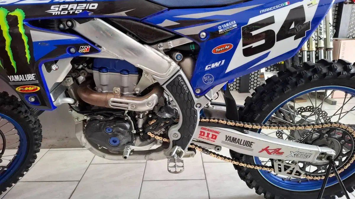 Yamaha YZ 450 F (2024) (4)