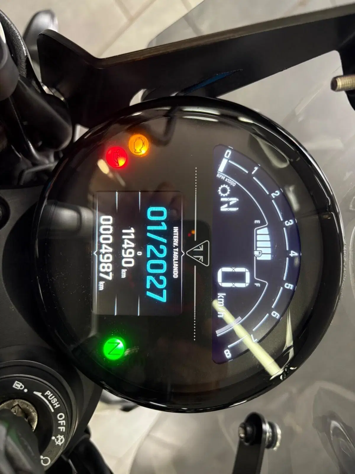 Triumph Speed Twin 900 (2025 - 26) (7)