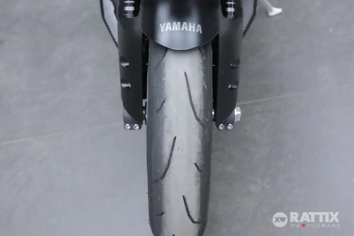 Yamaha MT-10 (2022 - 26) (10)
