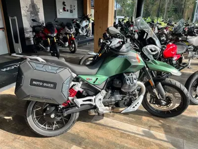 Moto Guzzi V85 TT Travel (2024 - 26) nuova