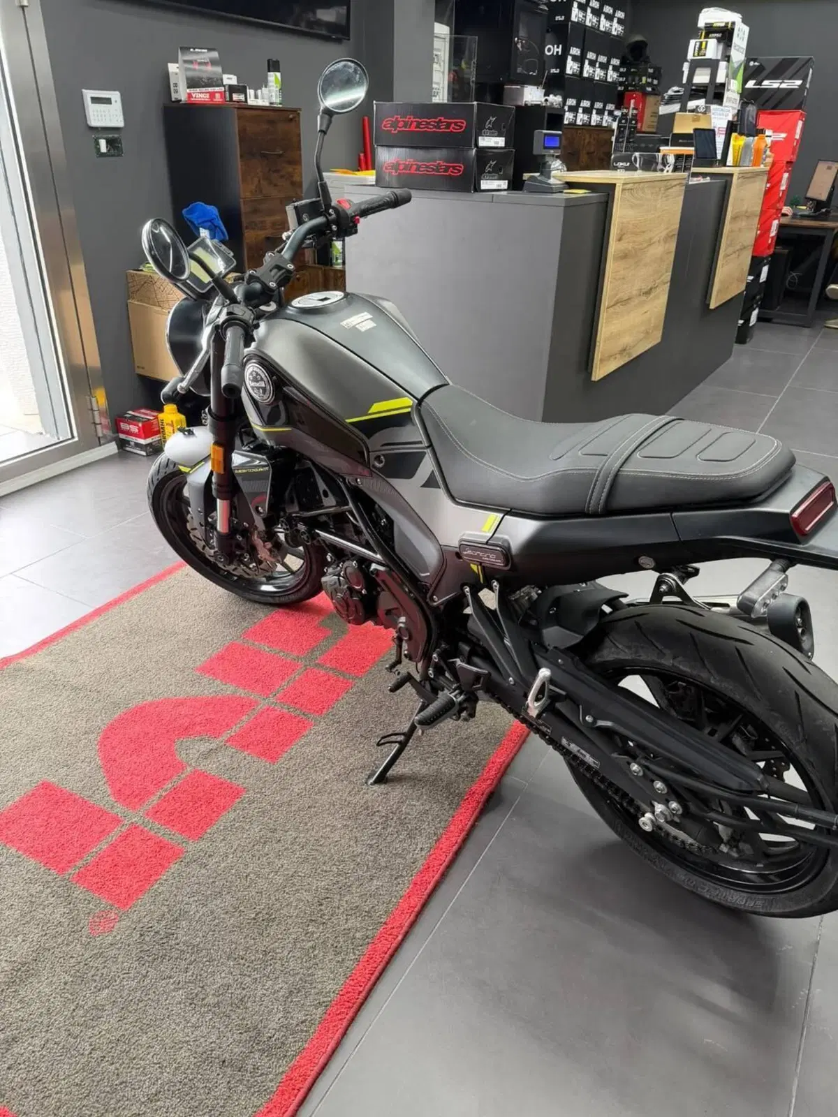 Benelli Leoncino 250 (2021 - 25) (7)