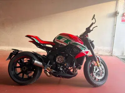 MV Agusta Dragster 800 RC SCS (2022 - 25) usata