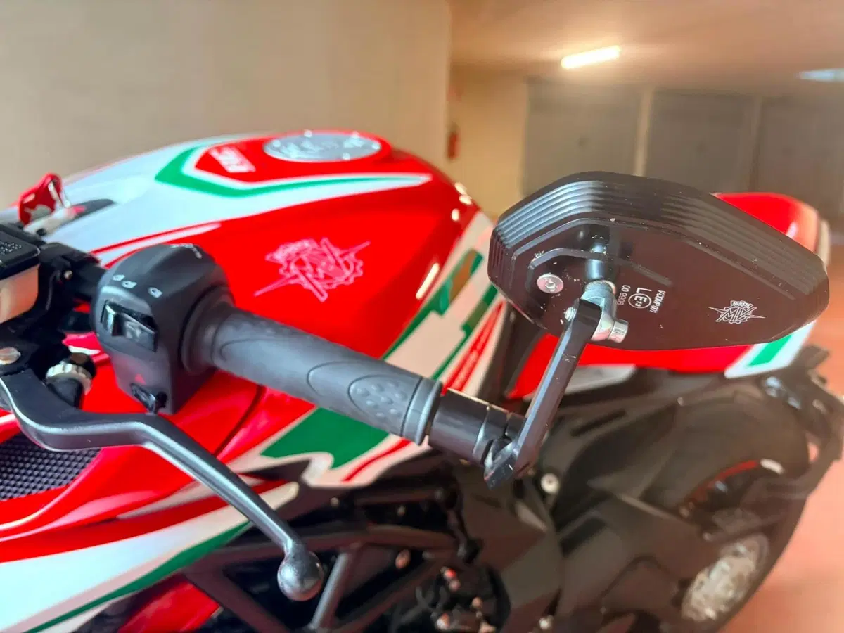 MV Agusta Dragster 800 RC SCS (2022 - 25) (5)